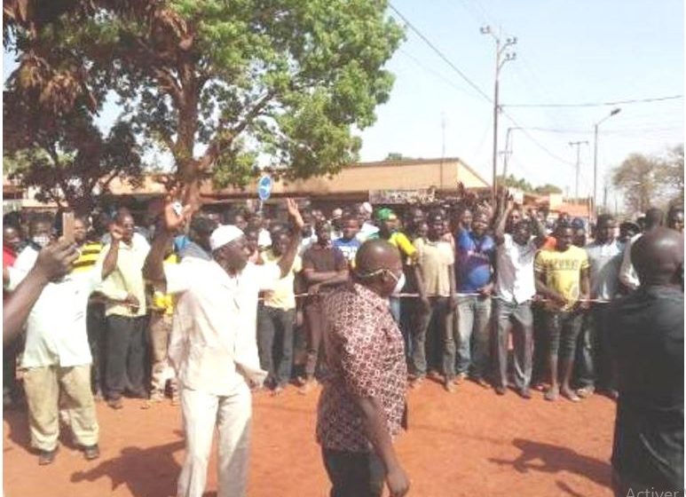  Arrêt des travaux de l’Avenue de l’insurrection / Le chef de l’Etat demande des explications au ministre Eric Bougouma